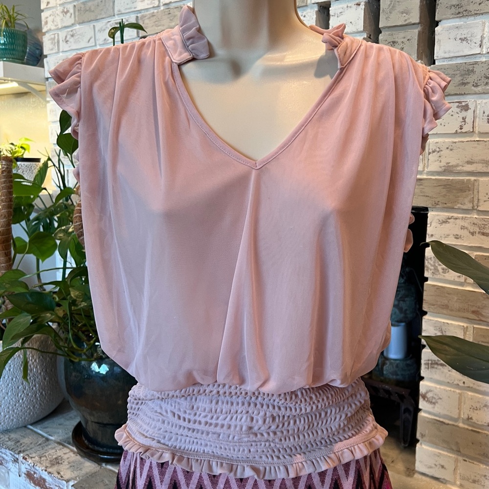 Express Sleeveless Blouse with Ruffles. Dusty Rose Pink Blush. Women’s Small.